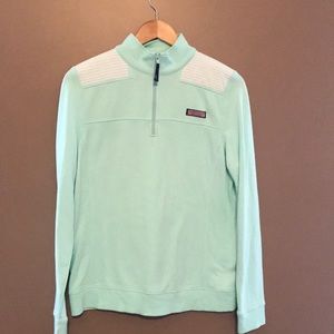 Vineyards Vines pullover size M light green.